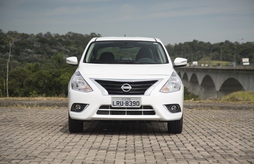 Nissan Versa Unique (Foto: Fabio Aro) — Foto: Auto Esporte