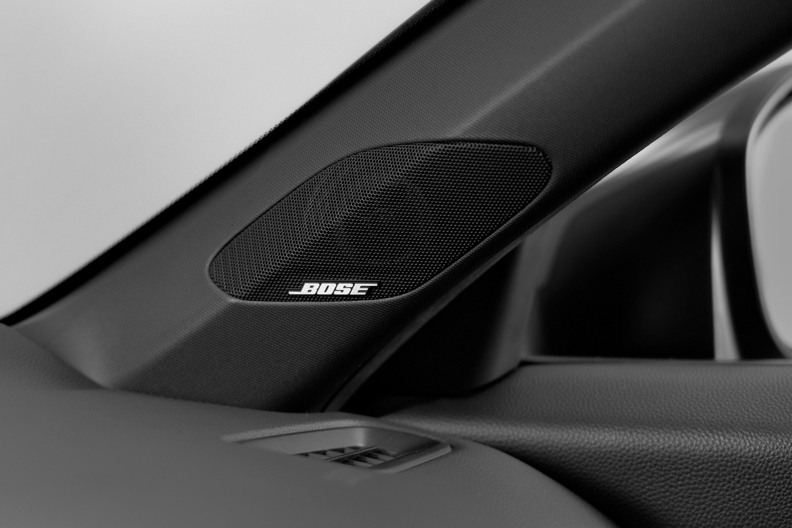 Honda Civic 2025 - detalhe som Bose — Foto: Divulgação