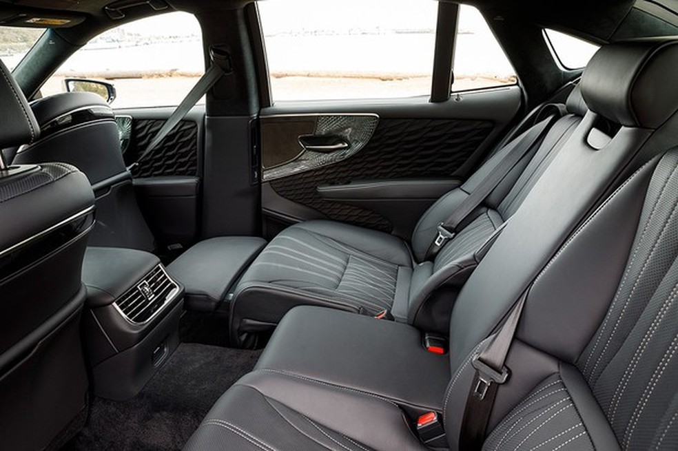 Lexus LS 500h (Foto: Divulgação) — Foto: Auto Esporte
