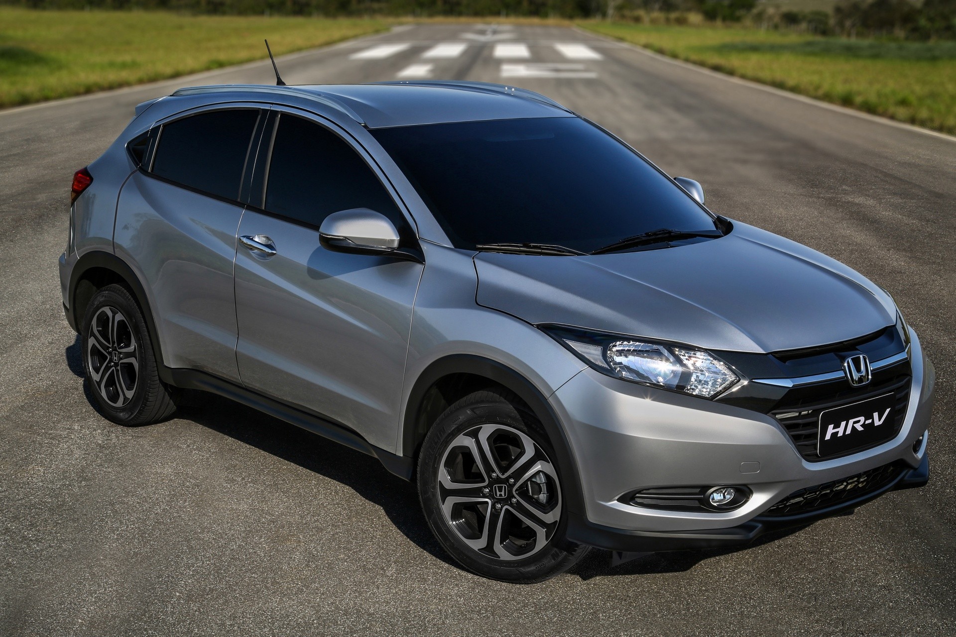5 carros usados a partir de R$ 48 mil com opções de SUV, hatch e sedã