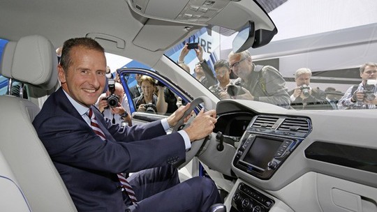 CEO da Volkswagen diz que Tesla é concorrente do "novo mundo"