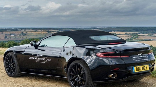 Aston Martin DB11 Volante será lançado no primeiro semestre de 2018