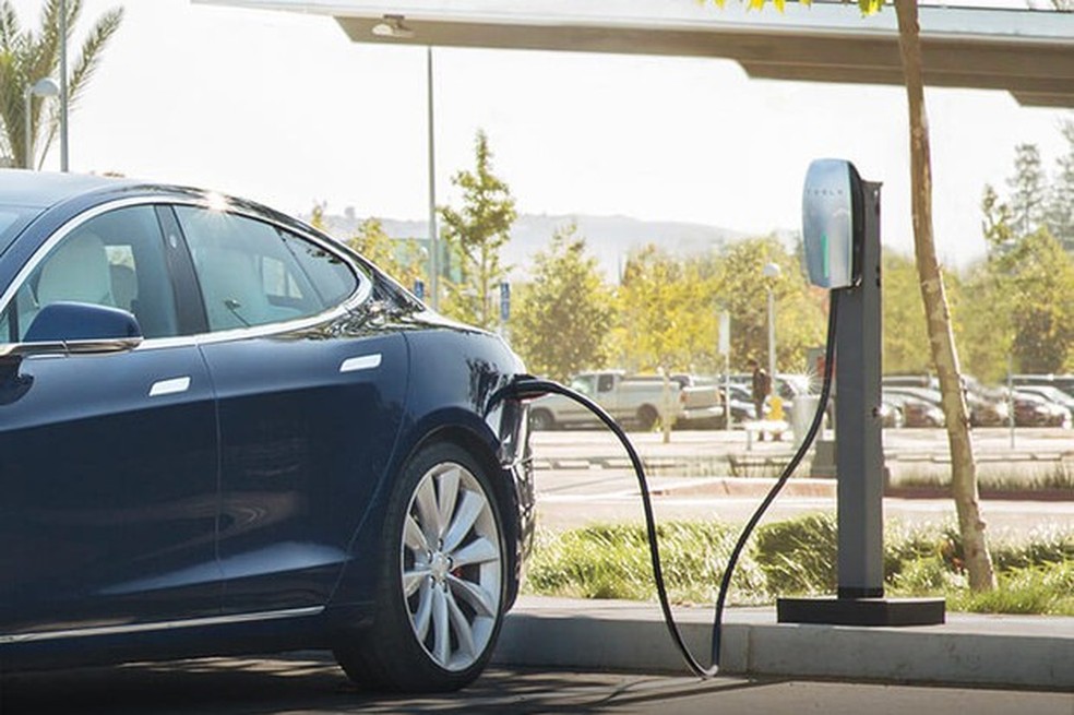 Tesla regarga (Foto: divulgação) — Foto: Auto Esporte