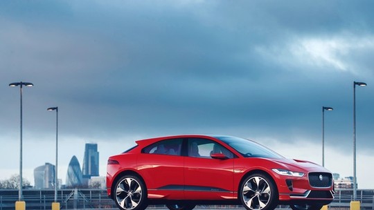 Jaguar I-Pace ganha pintura vermelha para o Salão de Genebra