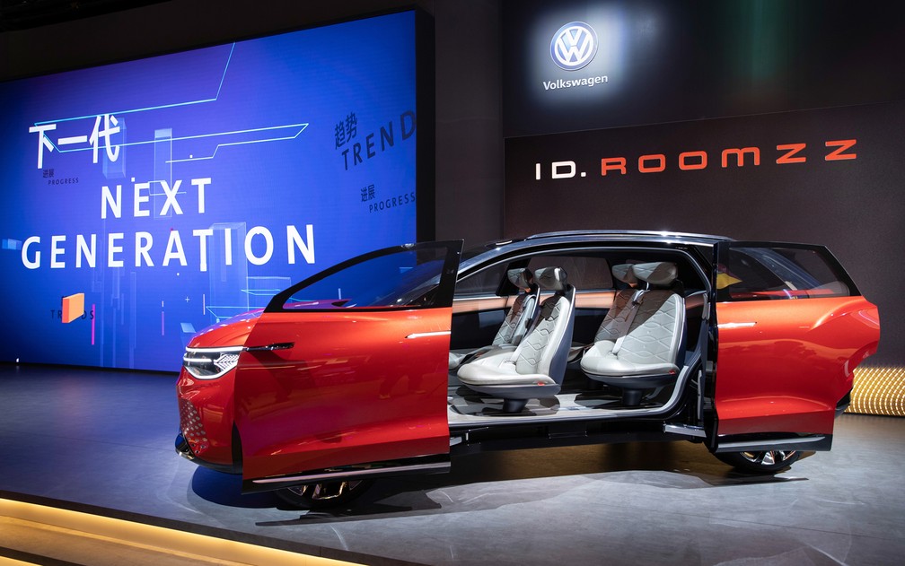 Volkswagen ID Roomzz é apresentado em Xangai — Foto: Divulgação