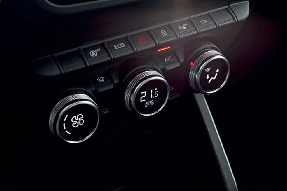 Dacia Duster tem ar-condicionado digital de uma zona (Foto: Divulgação) — Foto: Auto Esporte