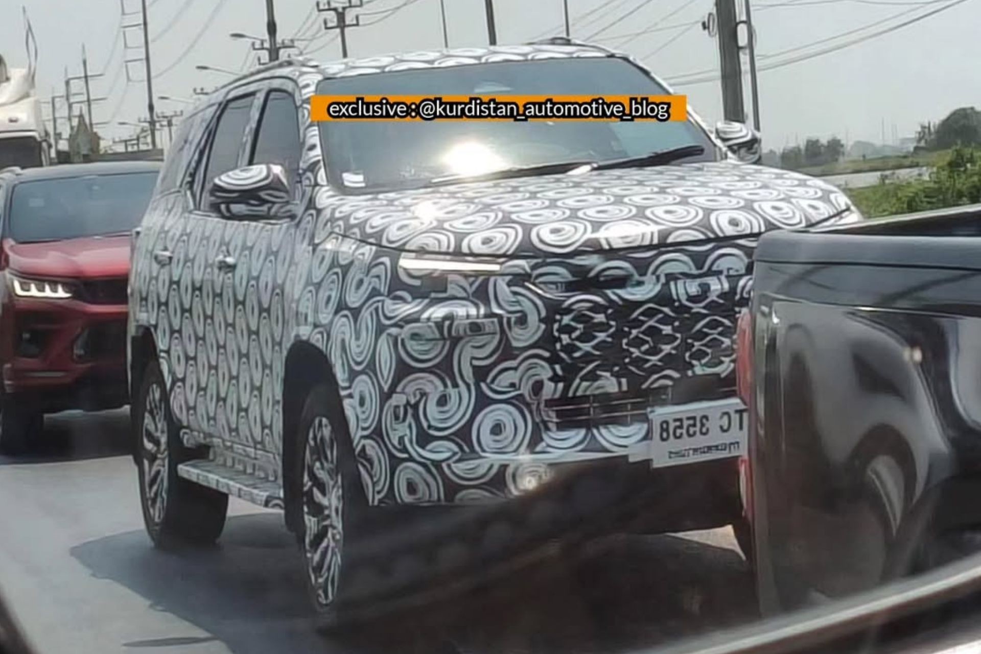 Flagra: novo Toyota SW4, SUV da Hilux, está pronto e será híbrido no Brasil