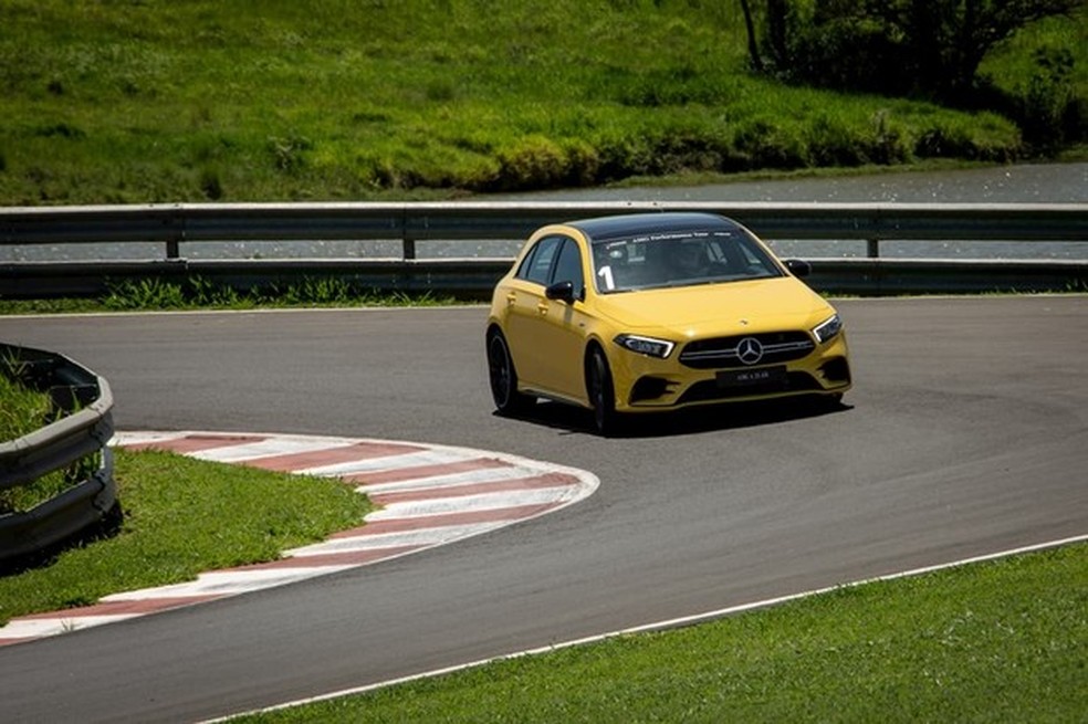 A tração 4Matic manda até 50% da força para trás (Foto: Divulgação ) — Foto: Auto Esporte