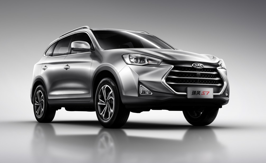 Jac T8 chega ao Brasil como primeiro modelo de luxo da marca; na imagem, o modelo chinês, batizado de S7 — Foto: Divulgação/Jac Motors