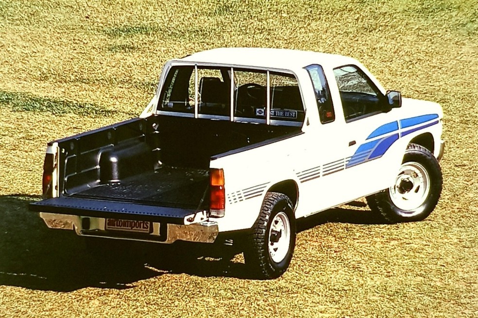 Picape da Nissan tinha capacidade de carga de 1.100 kg — Foto: Auto News Brasil/Acervo MIAU