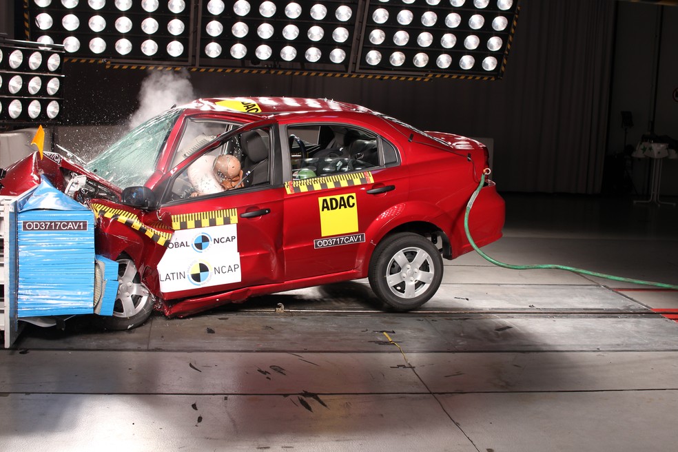 Chevrolet Aveo foi reprovado em teste do Latin NCap — Foto: Divulgação/Latin NCap
