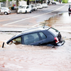 Carro perdido em um enchente  - Getty Images 