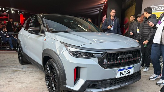 Fiat Pulse Abarth 2026 muda visual e tem teto solar contra Nivus GTS