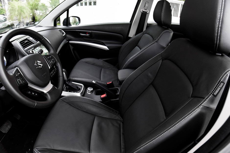 Suzuki S-Cross 2015