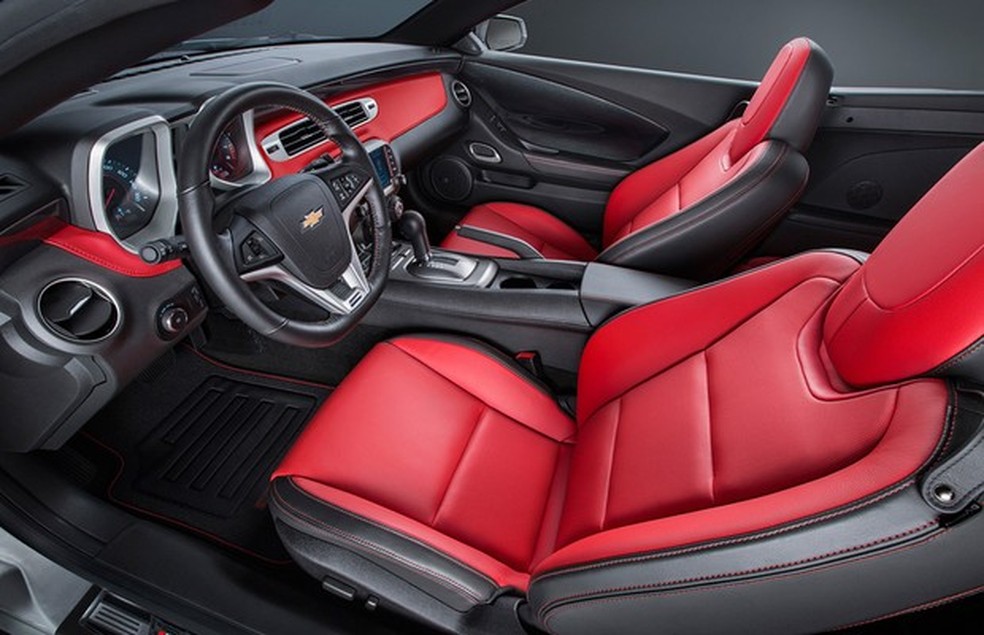 Camaro 2015 Edição Comemorativa da 5ª Geração (Foto: Divulgação) — Foto: Auto Esporte