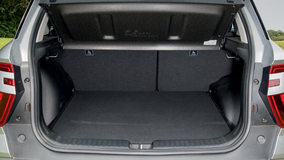 Porta-malas do Hyundai Creta tem 422 litros — Foto: Renato Durães