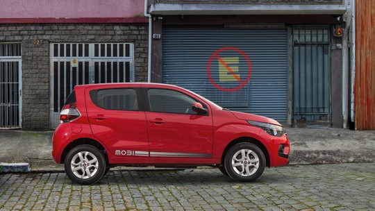 Posso estacionar na frente da minha garagem?