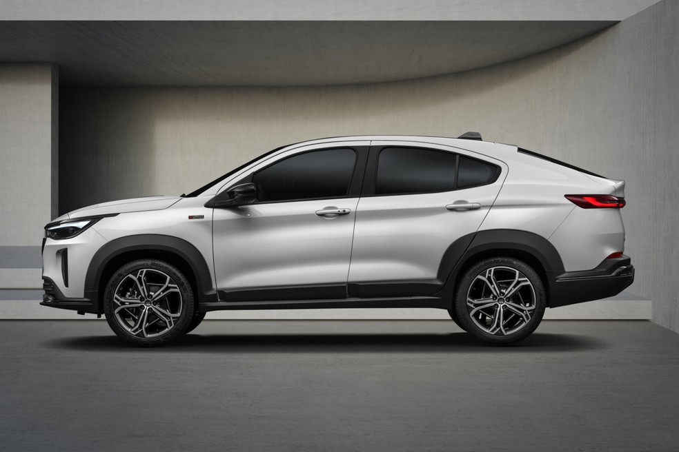 O Fiat Fasback Limited Edition tem consumo de 10,2 km/l na cidade e 12,3 km/l na estrada, com gasolina — Foto: Divulgação/Fiat