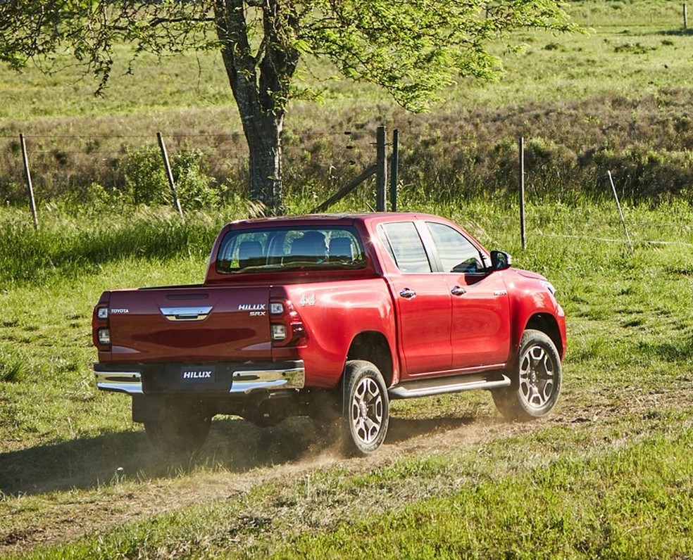 Nova Toyota Hilux mudou de visual e ficou mais potente na linha 2021 — Foto: Divulgação