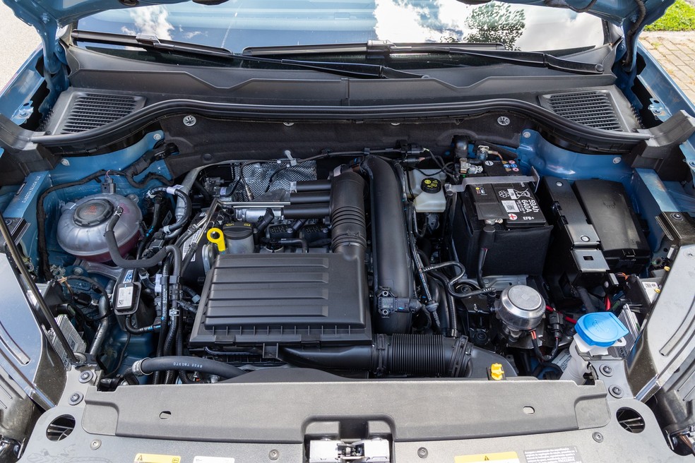 Motor 1.4 TSI do Taos é o mesmo que equipa o T-Cross — Foto: Renato Durães/Auto News Brasil