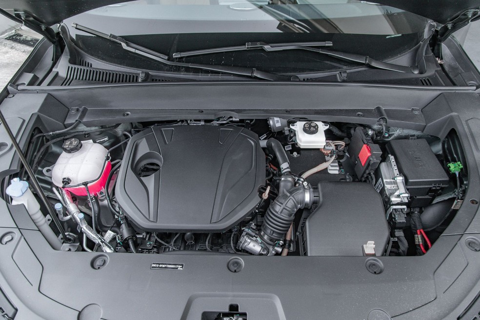 Geely EX5 EM-i Ultra 2027 tem motor 1.5 de 100 cv de potência e 12,7 kgfm — Foto: Renato Durães/Auto News Brasil