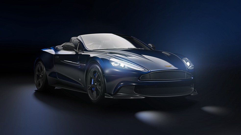 Aston Martin Vanquish S Volante Tom Brady teve apenas 12 unidades produzidas e vendidas a US$ 360 mil em 2017 — Foto: Divulgação