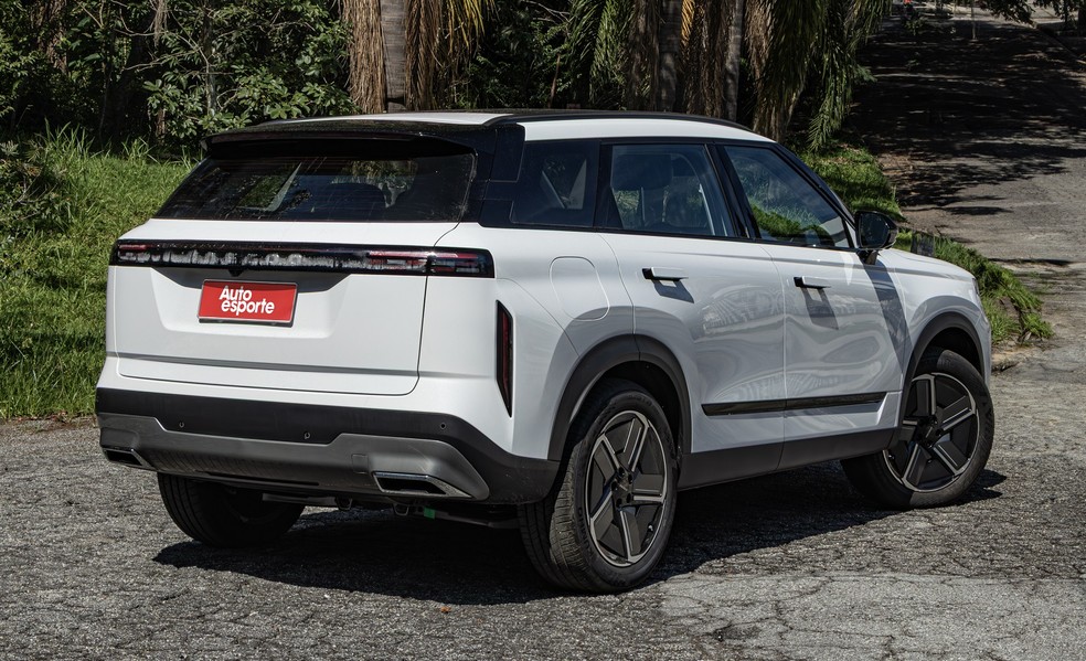 Jaecoo 7 é irmão do Caoa Chery Tiggo 7 — Foto: Vitor Bernardes/Autoesporte