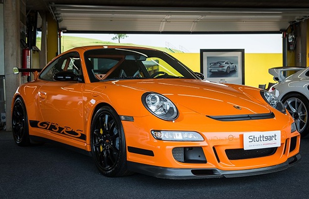 O 997 GT3 RS abandonou os faróis estilo ovo frito para ficar mais retrô (Foto: Divulgação) — Foto: Auto Esporte