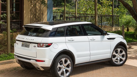 Land Rover Evoque e Discovery Sport ganham motor 2.0 flex