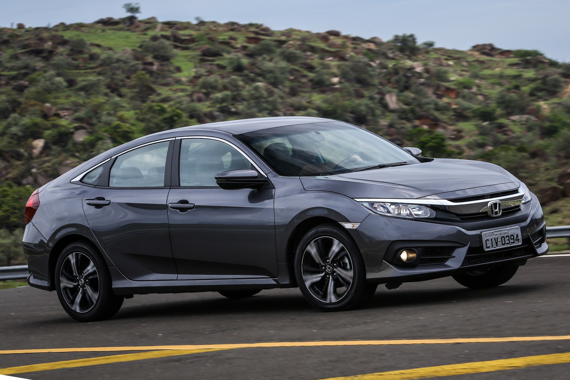 6 carros usados da Honda com câmbio automático a partir de R$ 44 mil