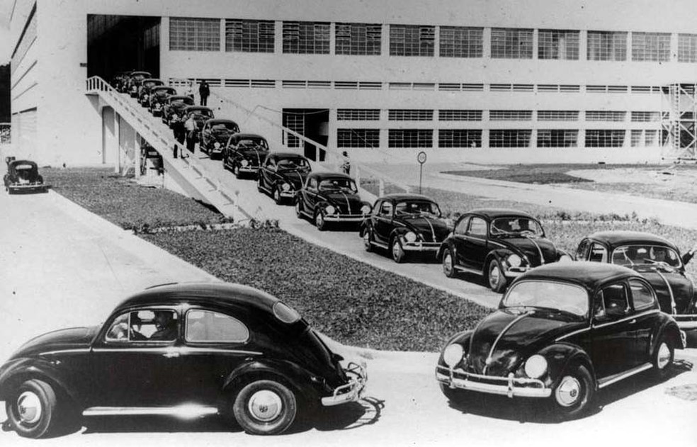 Primeiros fuscas produzidos no Brasil, em 1959 (Foto: Reprodução) — Foto: Auto Esporte
