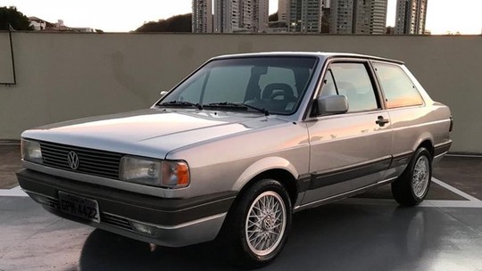 Esqueça o novo Volkswagen Voyage, esse Sport 1993 é o sedã que queremos