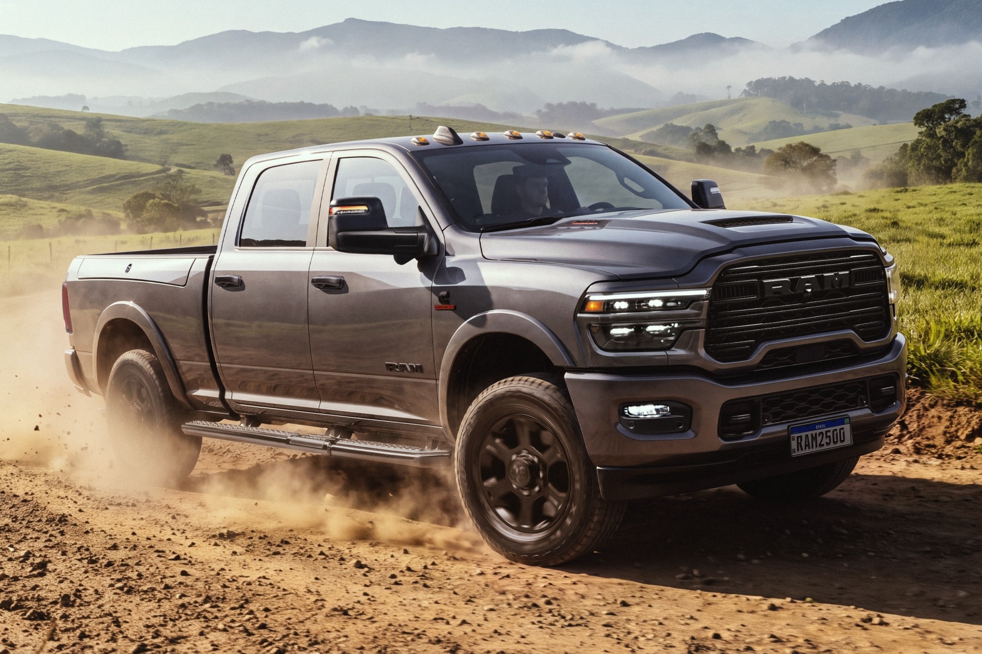 Ram 2500 Laramie Night Edition é nova versão topo de linha por R$ 569.990
