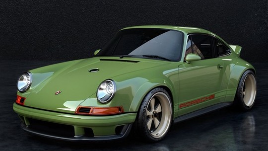 Singer apresenta Porsche 911 com motor Williams 
