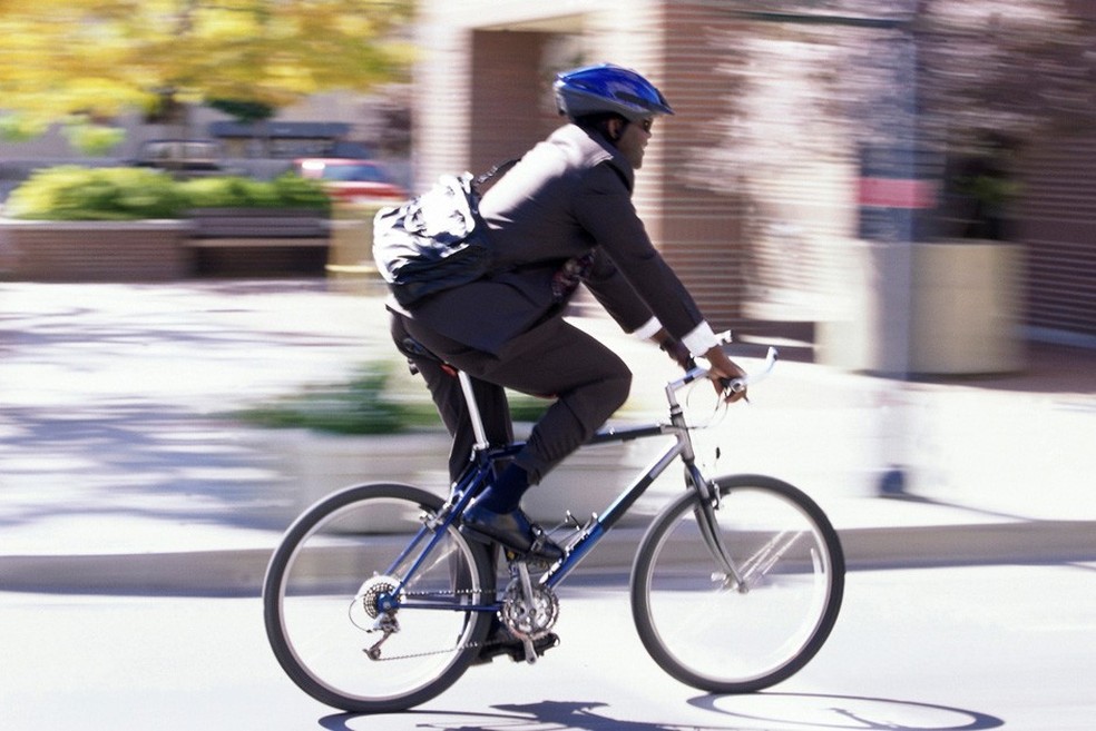 A bicicleta voltou a ser um meio de transporte muito usado nos grandes centros urbanos — Foto: Foto: Thinkstock