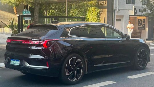 Flagra: Zeekr 001, o Porsche chinês, está pronto para chegar ao Brasil