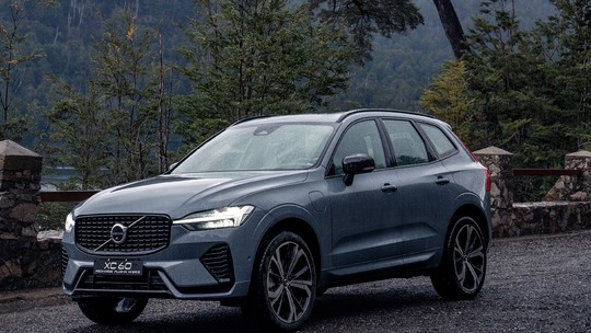 Volvo XC60 2024 chega no segundo semestre quase igual ao 2023 