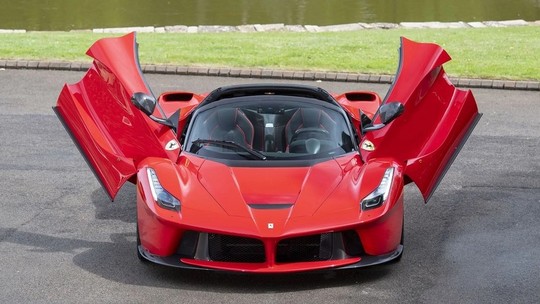 Piloto da McLaren diz que seu carro dos sonhos é uma... Ferrari!