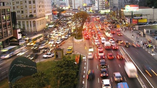 Brasil é o 2° pior país do mundo para dirigir por quatro motivos