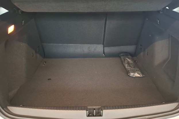 Renault Duster Intense Plus 2025 - porta-malas