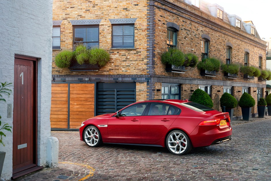Jaguar XE