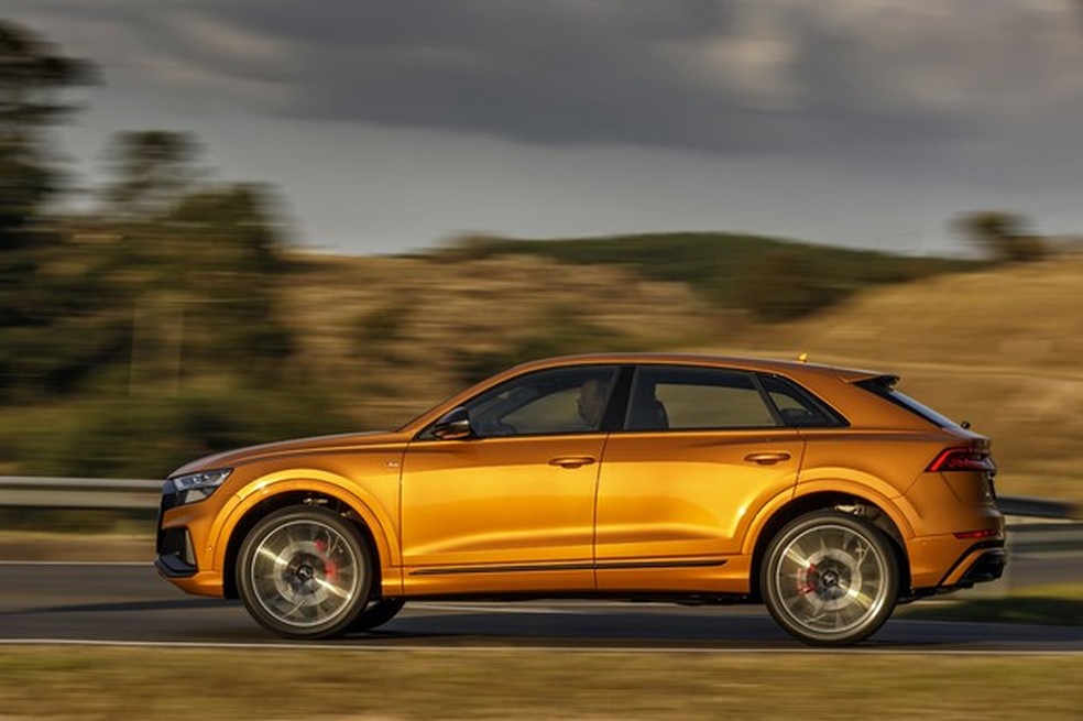 Audi tem quase 5 metros de comprimento e 3 metros de distância entre-eixos (Foto: Divulgação) — Foto: Auto Esporte