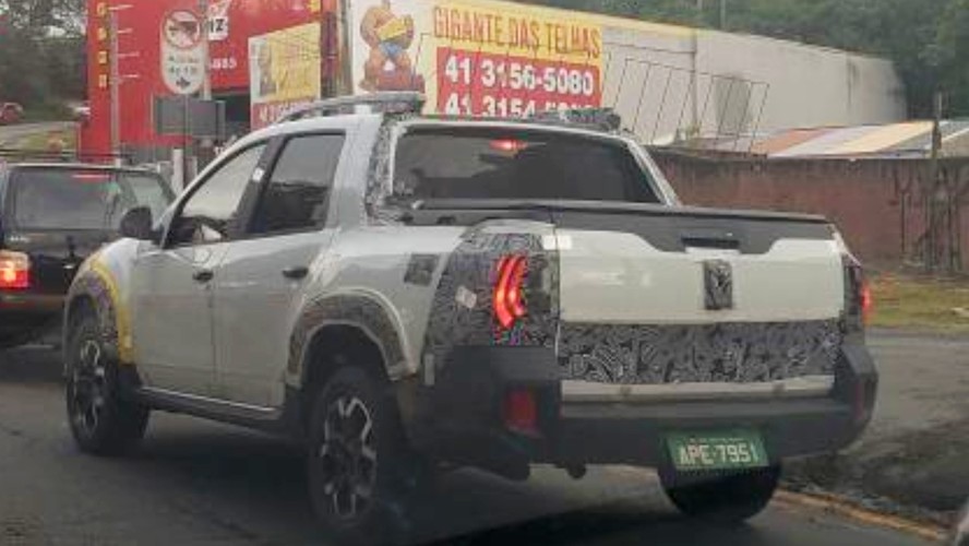 Flagra Renault Oroch
