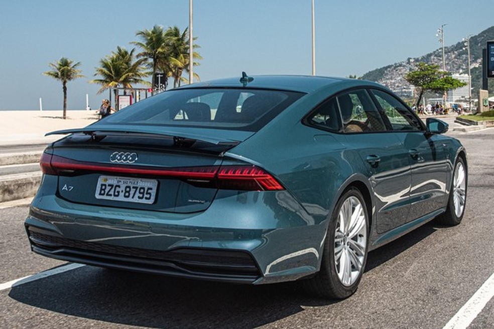 Traseira se destaca pelas lanternas tridimensionais interligadas (Foto: Divulgação) — Foto: Auto Esporte