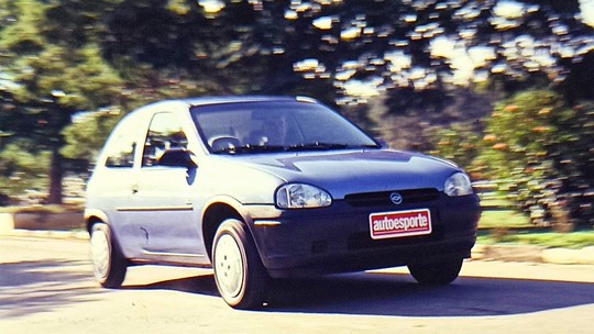 Chevrolet Corsa foi lançado há 30 anos no Brasil; relembre sua história