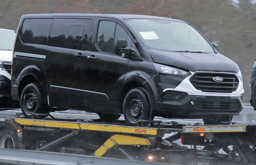Ford Transit 2023 Dianteira Estática