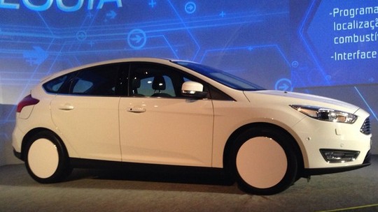 Ford revela novo Focus, que chega ao Brasil no segundo semestre