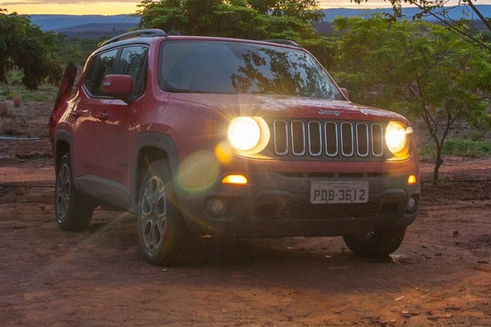 O Renegade Longitude impressiona mais por fora que o simples Sport (Foto: Divulgação) — Foto: Auto Esporte