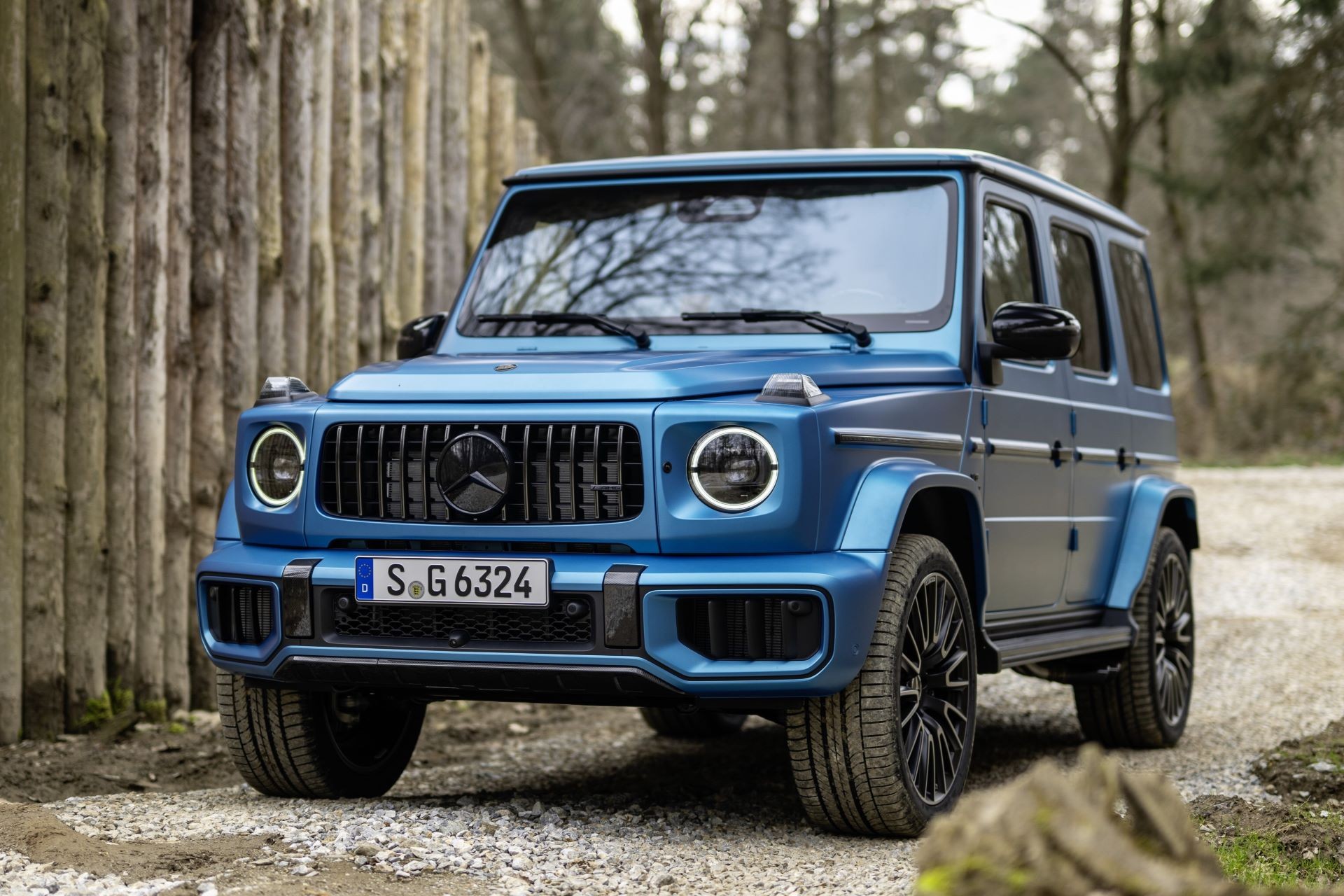 Novo Mercedes-AMG G63 é híbrido e custa R$ 2 milhões