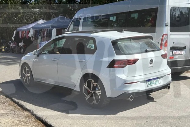 Novo Volkwagen Golf GTI - flagra
